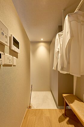 D-works株式会社の施工事例「日常に、やさしい非日常を。光と木が整える、上品なジャパンディの住まい」の画像8