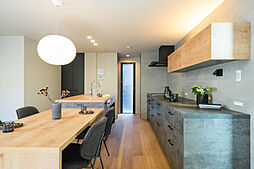 D-works株式会社の施工事例「余白と収納が調和する、ロフトのある家」の画像