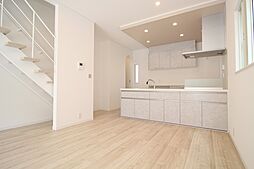 イズミ不動産株式会社の施工事例「大津市堅田 N様邸 白を基調とした開放感のある邸宅」の画像