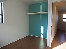 イズミ不動産株式会社の施工事例「守山市古高町 N様邸 広々ランドリールームや書斎のある寝室などこだわりの邸宅」の画像10