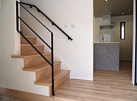 イズミ不動産株式会社の施工事例「守山市古高町 H様邸 勾配天井で快適空間!ランドリールームにこだわったマイホーム」の画像7