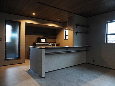 イズミ不動産株式会社の施工事例「野洲市西河原 S様邸 ロフトや小屋裏を配置し立体的な空間に」の画像1