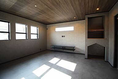 イズミ不動産株式会社の施工事例「野洲市西河原 S様邸 ロフトや小屋裏を配置し立体的な空間に」の画像10