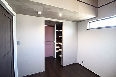 イズミ不動産株式会社の施工事例「野洲市西河原 S様邸 ロフトや小屋裏を配置し立体的な空間に」の画像6