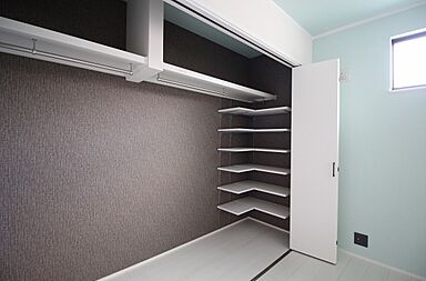 イズミ不動産株式会社の施工事例「野洲市西河原 S様邸 ロフトや小屋裏を配置し立体的な空間に」の画像9