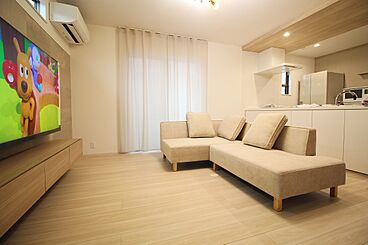 イズミ不動産株式会社の施工事例「栗東市下鈎 F様邸 30坪でも広さを感じられる間取り」の画像