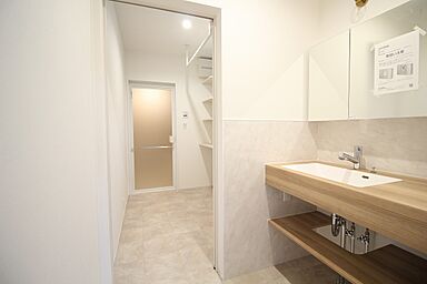 イズミ不動産株式会社の施工事例「栗東市下鈎 F様邸 30坪でも広さを感じられる間取り」の画像4