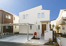 株式会社スズモクの施工事例「オープンキッチン&オープン階段&セカンドリビングの家」の画像