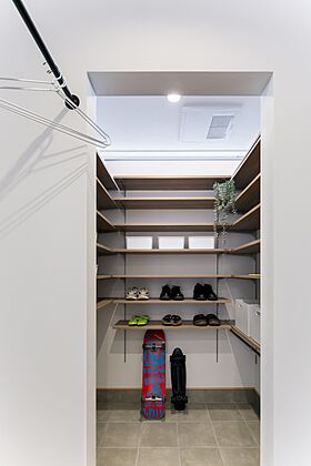 シンプル工務店の施工事例「モダンテイストのシンプルな家」の画像6