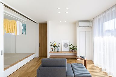 シンプル工務店の施工事例「ネイビー BOX の家」の画像2