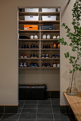 シンプル工務店の施工事例「家族を紡ぐ白いお家」の画像8