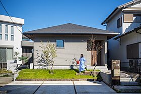 グランハウス一級建築士事務所の施工事例「アンティークが映える家」のメイン画像