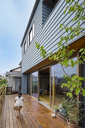 グランハウス一級建築士事務所の施工事例「チークの羽目板の家」のメイン画像