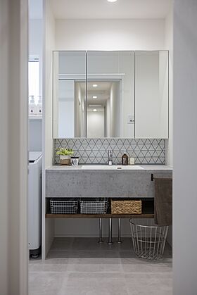 グランハウス一級建築士事務所の施工事例「木と白と青のナチュラルハウス」の画像4