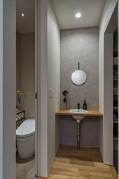 グランハウス一級建築士事務所の施工事例「グレージュとクルミの平屋」の画像5