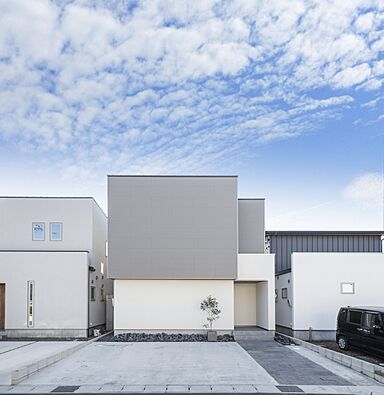 グランハウス一級建築士事務所の施工事例「優しいシンプルモダンな家」の画像