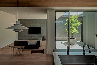 グランハウス一級建築士事務所の施工事例「光と陰影を感じる住まい」の画像2