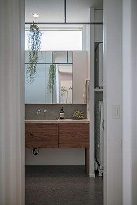 グランハウス一級建築士事務所の施工事例「光と陰影を感じる住まい」の画像6