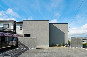 グランハウス一級建築士事務所の施工事例「石張りの家」の画像1