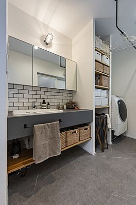 グランハウス一級建築士事務所の施工事例「通り土間とモルタルキッチンがある家」の画像6