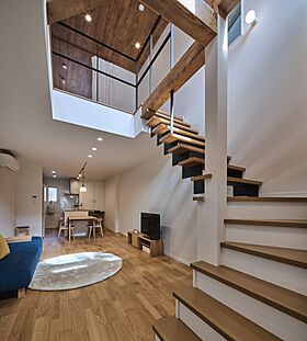 株式会社清栄コーポレーションの施工事例「3階建 狭小住宅でものびのび。梁はキャットウォークに 京都府京都市」の画像3