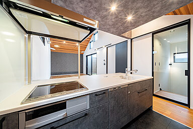 株式会社エドケンハウスの施工事例「ヴィンテージモダン(開放的な勾配天井が広がる2階LDKの家)」の画像3