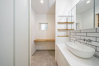 株式会社エドケンハウスの施工事例「ジャパニーズモダン(和のテイストと大人の落ち着いた雰囲気がマッチした家)」の画像6