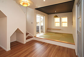 株式会社エドケンハウスの施工事例「南欧風スタイル(パドルファンが回る吹き抜けのある家)」の画像4