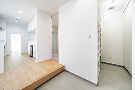 株式会社エドケンハウスの施工事例「大きな吹抜けのある開放的なLDKのある家」の画像7