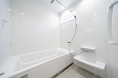 株式会社エドケンハウスの施工事例「大きな吹抜けのある開放的なLDKのある家」の画像8