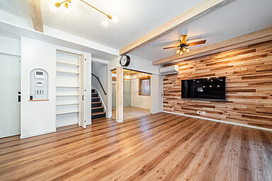 株式会社エドケンハウスの施工事例「木の温もりがあたたかな雰囲気を演出する家」の画像