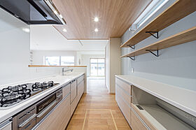 株式会社エドケンハウスの施工事例「家族が自然と集まるキッチンが主役の家」の画像4