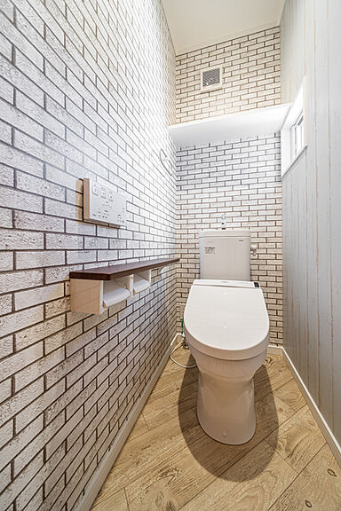 株式会社エドケンハウスの施工事例「化粧梁のあるヴィンテージモダンスタイルの家」の画像6