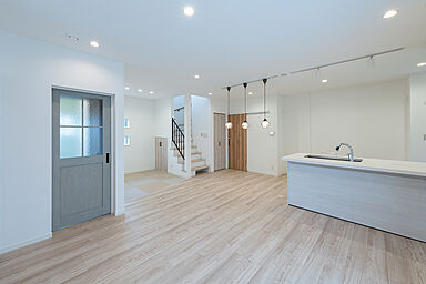 株式会社ヨネダの施工事例「ゼロエネルギー住宅~South european Style~」の画像