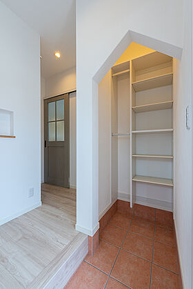 株式会社ヨネダの施工事例「ゼロエネルギー住宅~South european Style~」の画像2