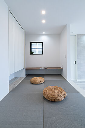 株式会社ヨネダの施工事例「カバードポーチが魅力のお洒落なお家」の画像4