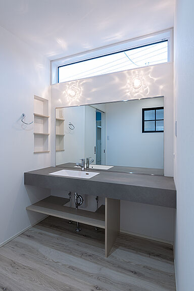 株式会社ヨネダの施工事例「カバードポーチが魅力のお洒落なお家」の画像6