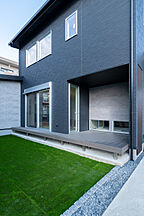 シンプルモダンスタイルの外観 株式会社ヨネダの事例画像