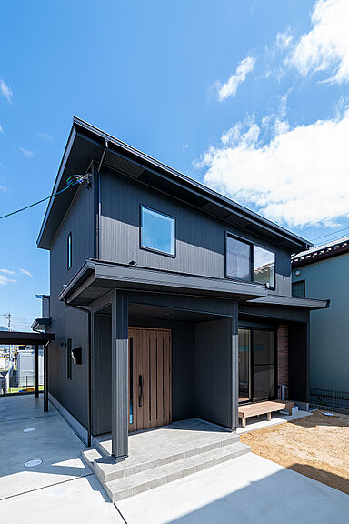 株式会社ヨネダの施工事例「心地よく暮らす、収納上手なお家」の画像1