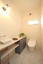 シンプルモダンスタイルのトイレ 株式会社A-BESTの事例画像