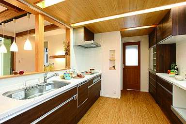 株式会社A-BESTの施工事例「住宅密集地でのプライバシー確保×光と風をとりこむ家」の画像2