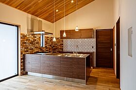 有限会社ワイズプロダクトの施工事例「平屋二棟で叶えたこだわりの二世帯住宅(秦野市)」の画像2