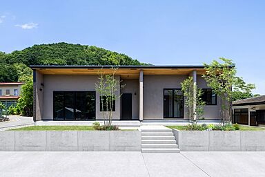 有限会社ワイズプロダクトの施工事例「夫婦のセンスが息づく木質デザインの平屋(伊勢原市)」の画像