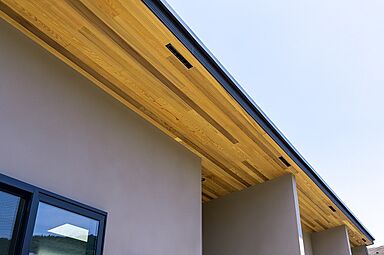 有限会社ワイズプロダクトの施工事例「夫婦のセンスが息づく木質デザインの平屋(伊勢原市)」の画像2