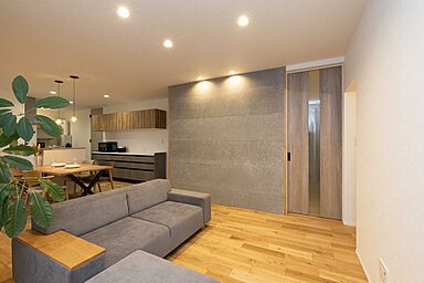 株式会社ウッディークラフト 中標津店の施工事例「美感に富んだ、記憶に深く刻まれる家」の画像4