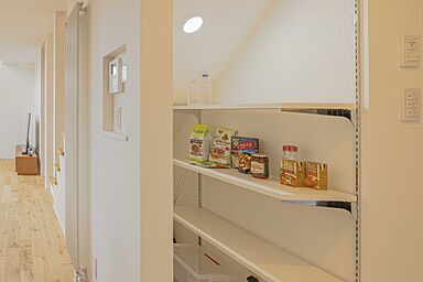 株式会社ウッディークラフト 釧路の施工事例「窓枠の家」の画像6