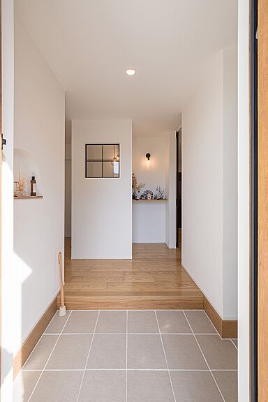 株式会社アッシュホーム「太陽光10.56kw標準搭載~35年で約700万円の経済効果あり!~」の施工事例「光溢れる家族の時間が深まる住まい」の画像2