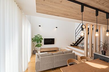 株式会社アッシュホーム「太陽光10.56kw標準搭載~35年で約700万円の経済効果あり!~」の施工事例「光溢れる家族の時間が深まる住まい」の画像6