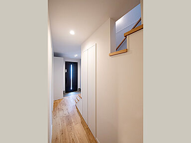 株式会社高翔の施工事例「ハイセンスインテリアを活かす シンプル設計の「おうちギャラリー」」の画像7