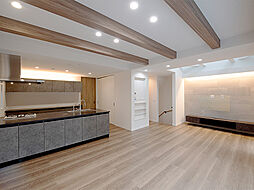 株式会社高翔の施工事例「木の質感にやすらぐ、家族のこだわりが詰まった家」の画像